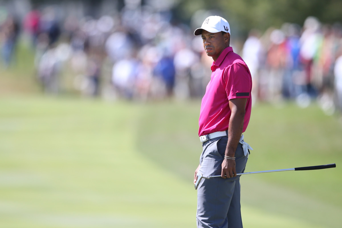 Tiger Woods watches his putt during the third round of the BMW Championship at Conway Farms Golf Club, Lake Forest, Illinois, Septermber 15, 2013.