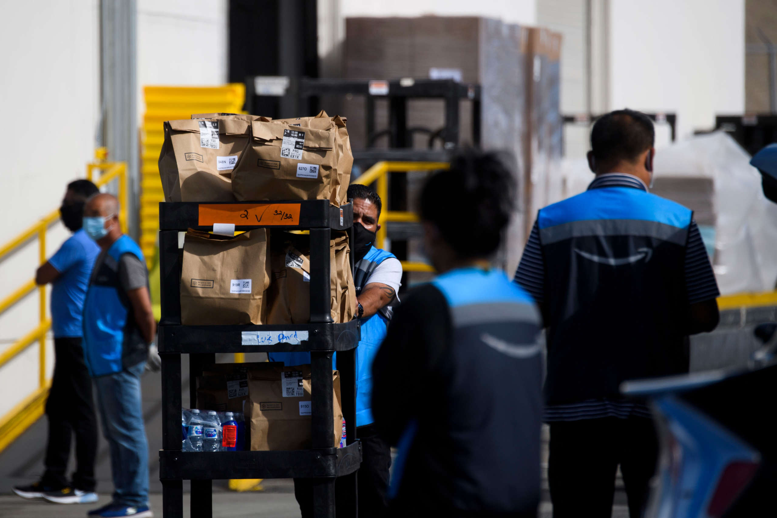 Federal Trade Commission Orders Amazon to Pay Drivers $61 Million in Stolen  Pay - Truthout