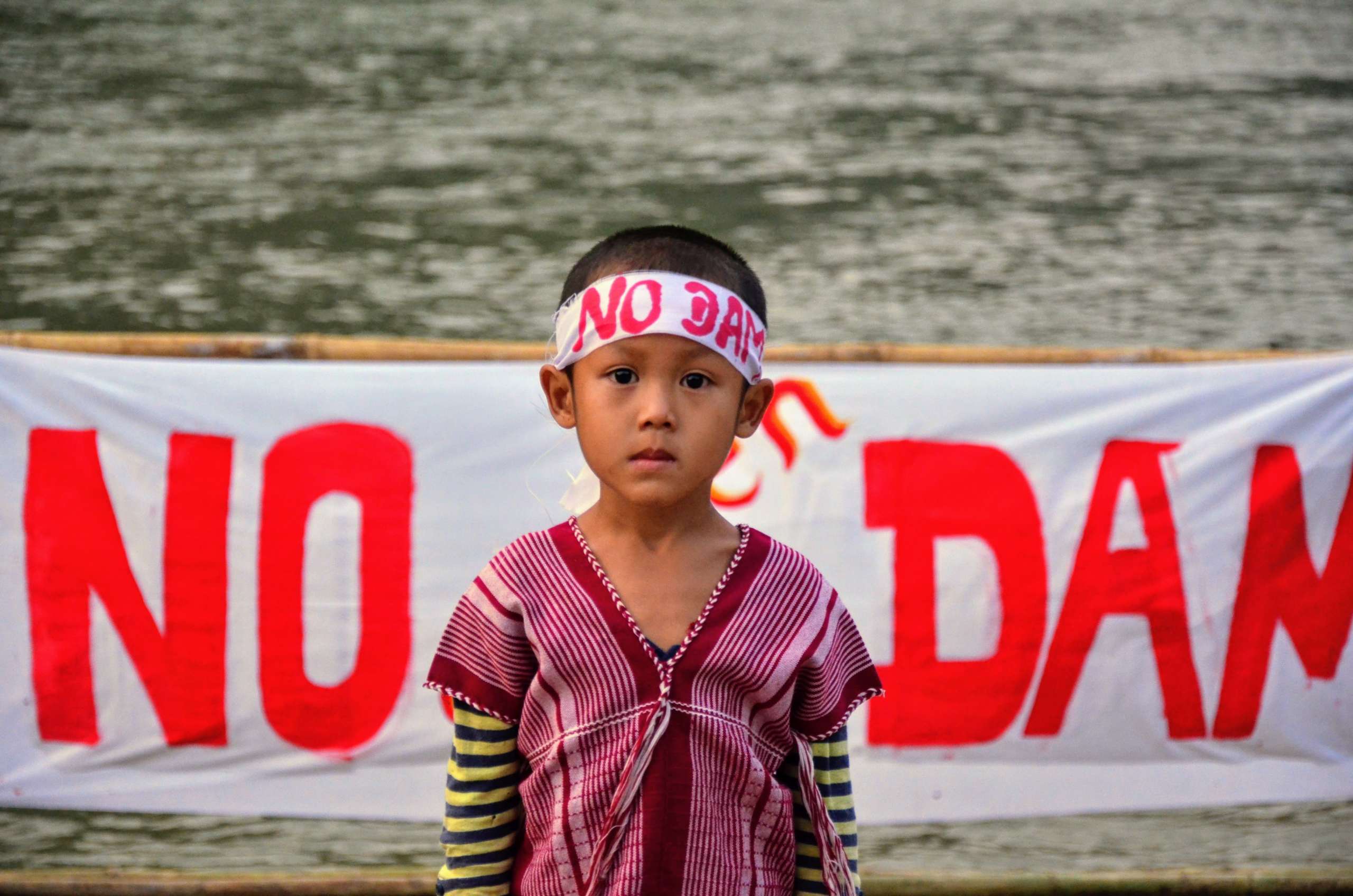A young activist for a free-flowing Salween River. A team of campaigners and lawyers from EarthRights International joined indigenous Karen communities on the Salween again in 2018 to celebrate the International Day of Actions for Rivers on March 14th. This year, EarthRights International joined the small communities in Eu-Wae-Tta Internally Displaced Person camp for a celebration, in solidarity with communities impacted by any dam projects anywhere on the Salween River.