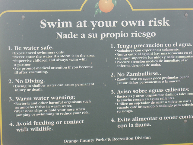 Lake Apopka warning sign. (Photo: Evaggelos Vallianatos)