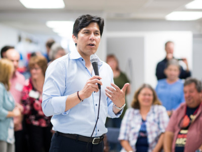 California Democratic candidate for US Senate Kevin de León speaks during the opening of the Santa Clarita Valley Democratic headquarters for 2018 in Newhall, California, on Saturday, May 26, 2018.