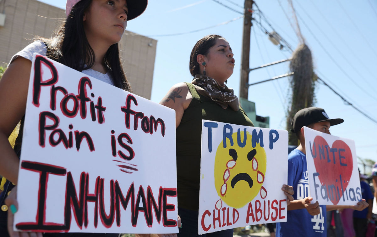 People protest the separation of children from their parents in front of the El Paso Processing Center, an immigration detention jail, at the Mexican border on June 19, 2018, in El Paso, Texas. Immigration lawyers say border agents are continuing to take children away from their parents.