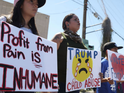 People protest the separation of children from their parents in front of the El Paso Processing Center, an immigration detention jail, at the Mexican border on June 19, 2018, in El Paso, Texas. Immigration lawyers say border agents are continuing to take children away from their parents.