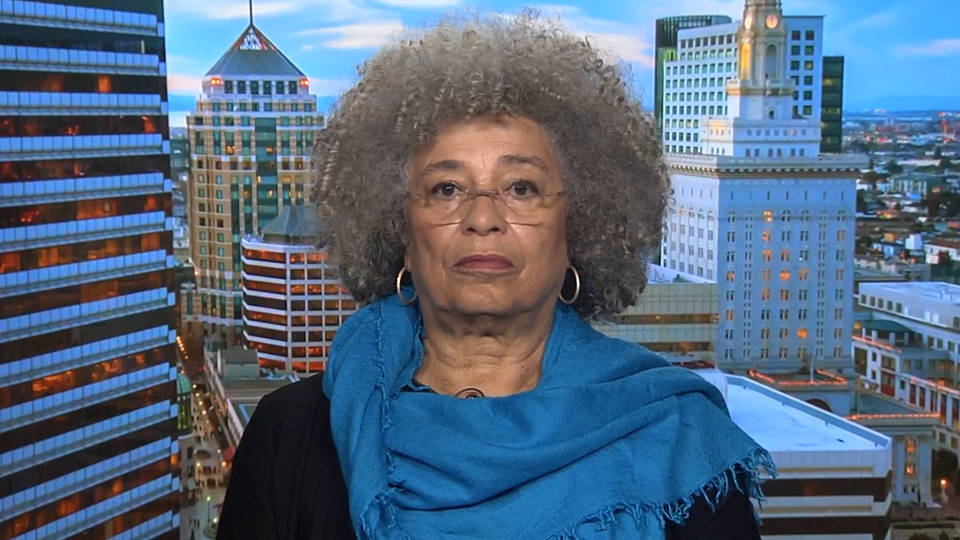 Angela Davis Speaks Out on BDS and Palestine After Civil Rights Award ...