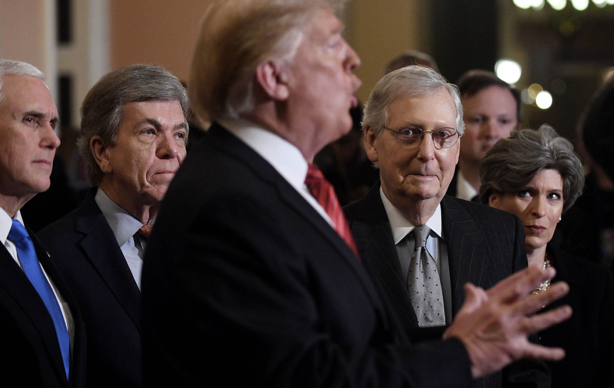 McConnell Confirms Trump Will Declare National Emergency to Build Wall ...
