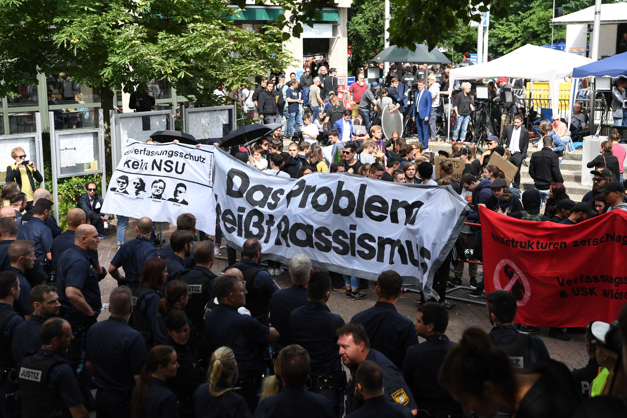 A Growing Anti Racist Network Takes On The Rise Of Far Right Politics   GettyImages 996301616 2400x1600 