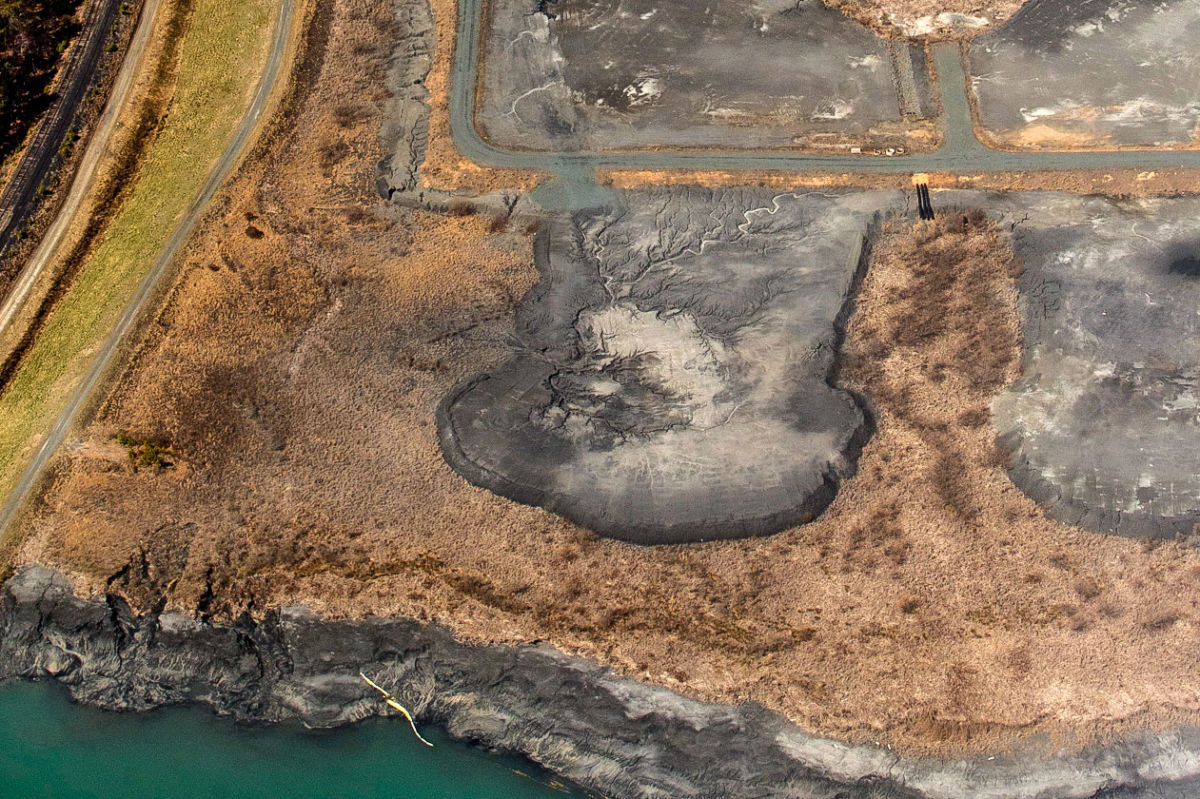 Aerial view of Duke Energy's 1985 Cape Fear coal ash pond.