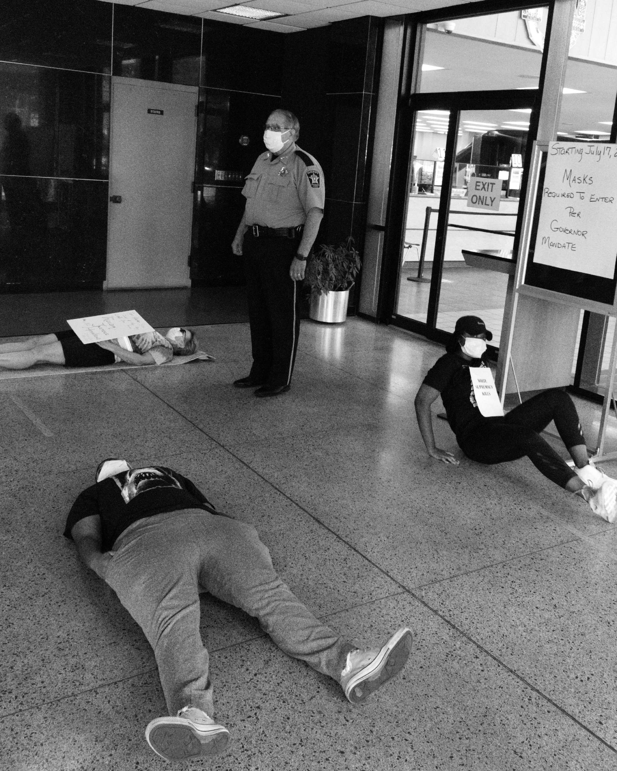 Lauderdale Country Sheriff Rick Singleton tells protesters participating in a die-in to vacate a government building or face arrest on July 20, 2020. He gave one warning.