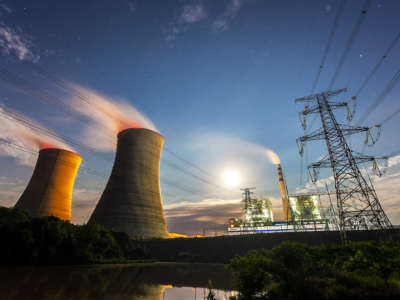 Nuclear power plant cooling towers