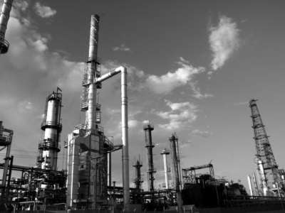 The Navajo Refinery in Artesia, New Mexico, refines crude oil on June 16, 2020.