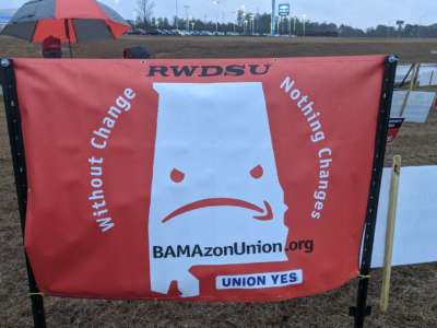 Warehouse Workers in Alabama Battle Amazon for the Right to Unionize