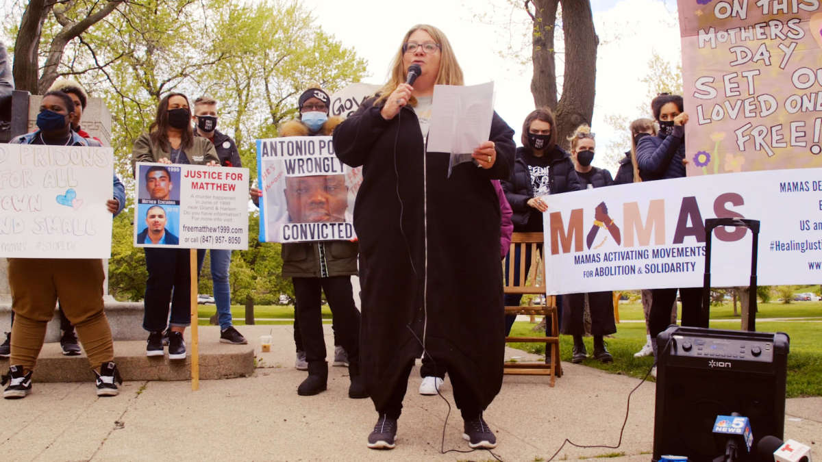 MAMAS members Denice Bronis, Armanda Shackelford, and Rosemary Cade join American Friends Service Committee-Chicago and the End IL Prison Lockdown Coalition for the Mother's Day Action to #FreethemAll, "Tell JB to Set our Loved Ones Free" on May 7, 2021.