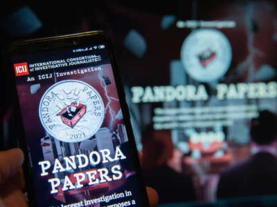 Pandora Papers website seen displayed on a smartphone.