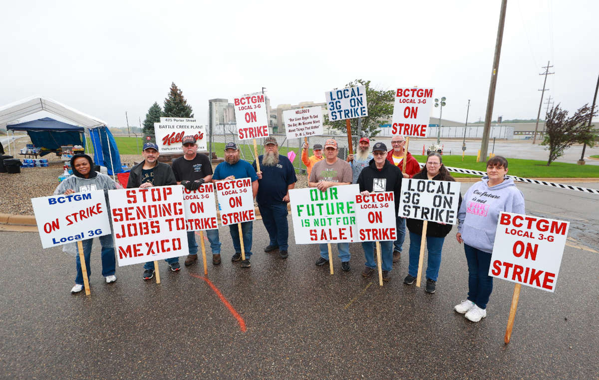 Kellogg's Cereal plant workers demonstrate in front of the plant on October 7, 2021, in Battle Creek, Michigan.