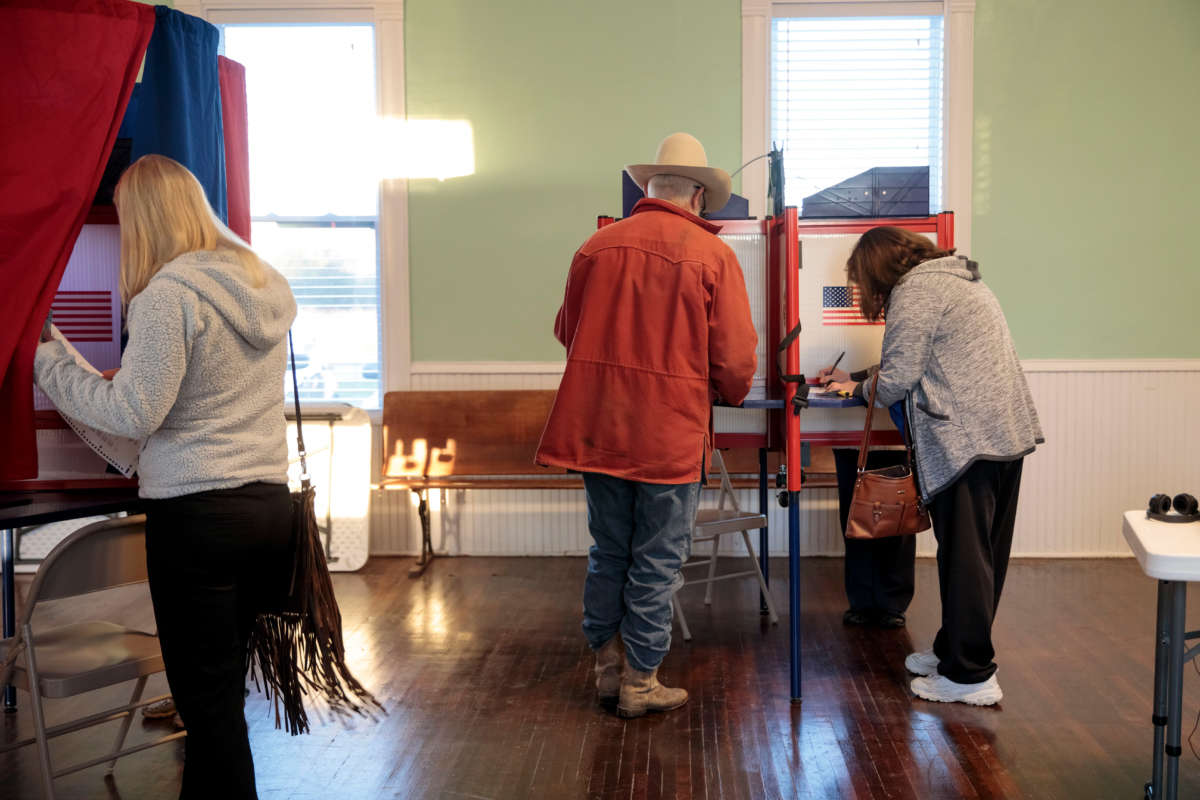 Voters cast their midterm ballots on November 6, 2018, at Briles Schoolhouse in Peoria Township, Kansas.