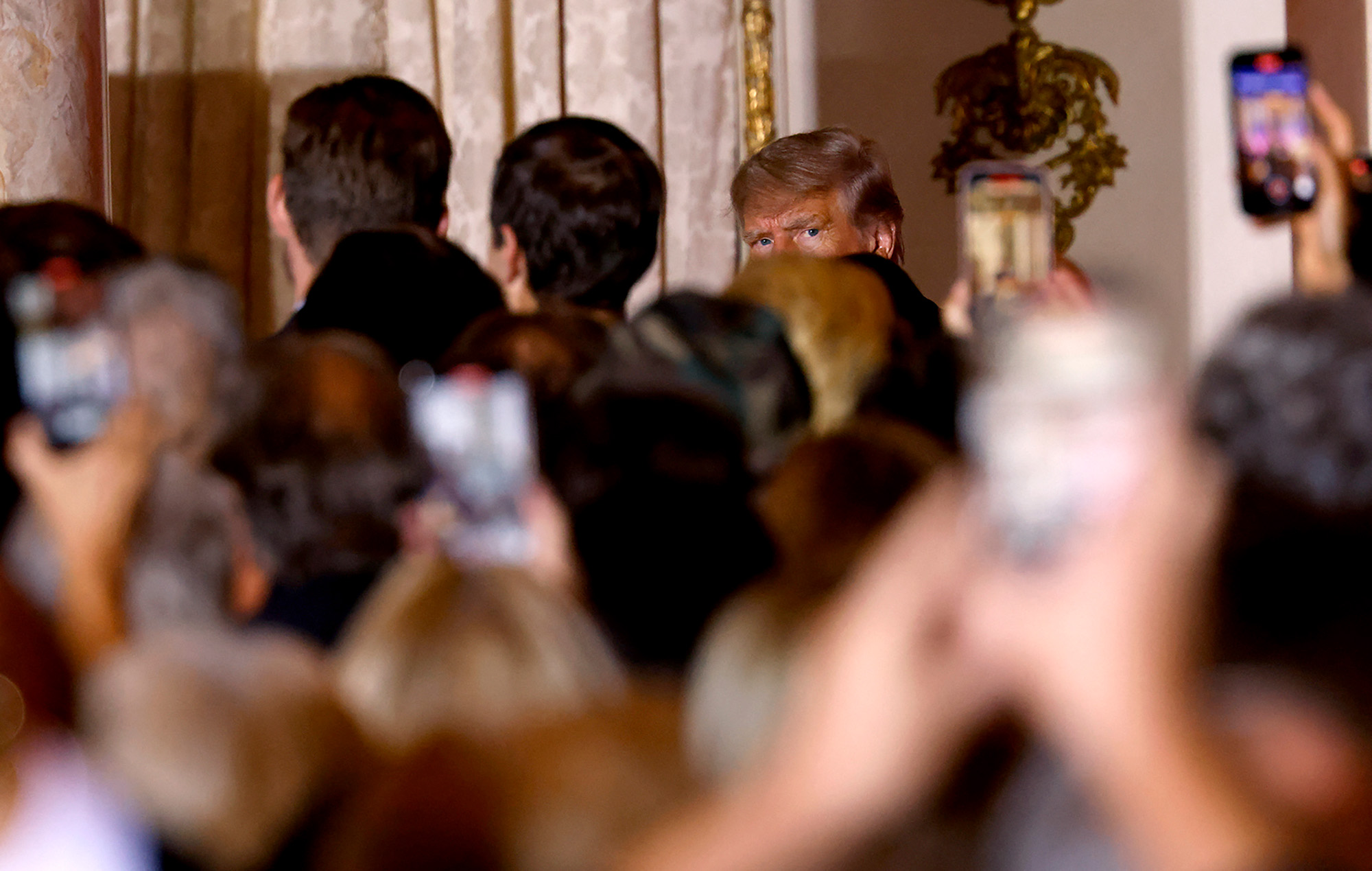 Judge's Order Suggests DOJ Suspects Trump Has More Classified Docs, Expert Says - Vimarsana News