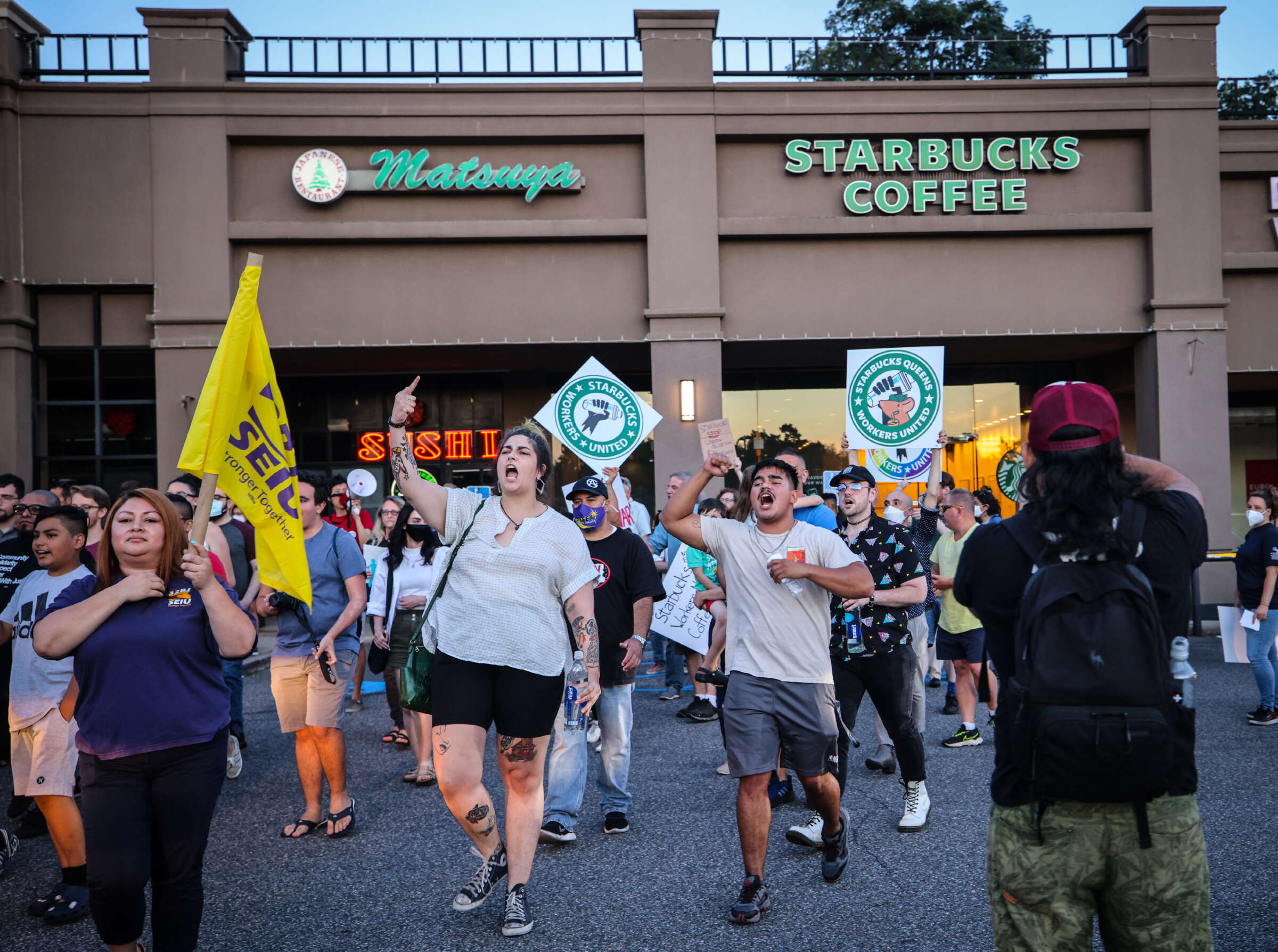 Starbucks Union Unveils 7 Unionizing Stores During Company Shareholder ...