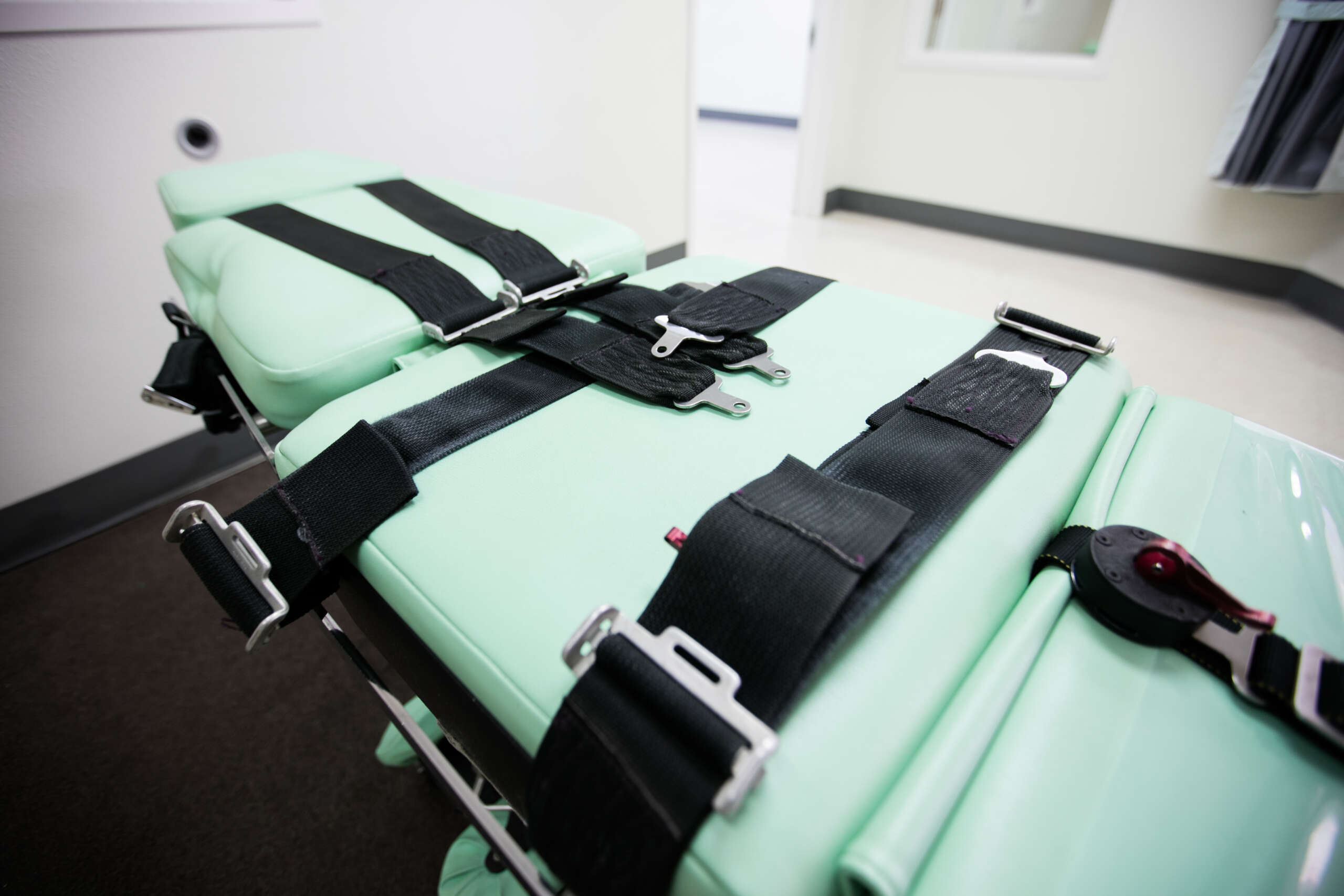 Republican-led Oklahoma committee considers pause on executions