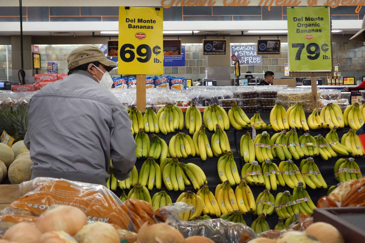 Produce is offered for sale at a grocery store on October 13, 2022 in Chicago, Illinois.