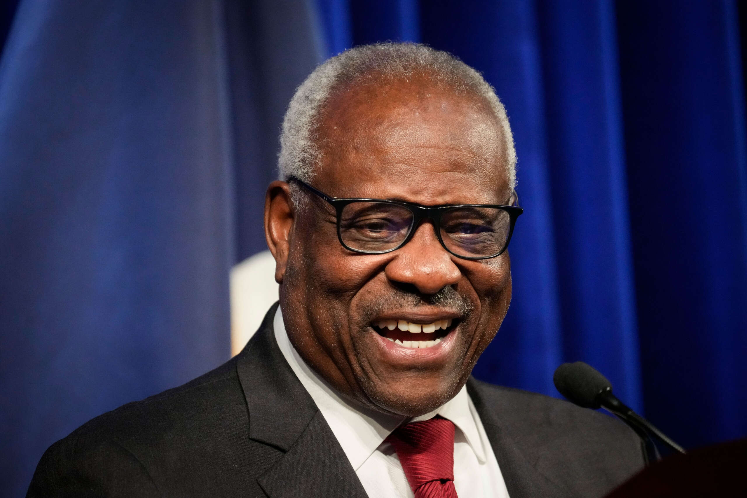 Beyond Harlan Crow, Other Billionaires Funded Justice Thomas's Luxury Vacations - Vimarsana News