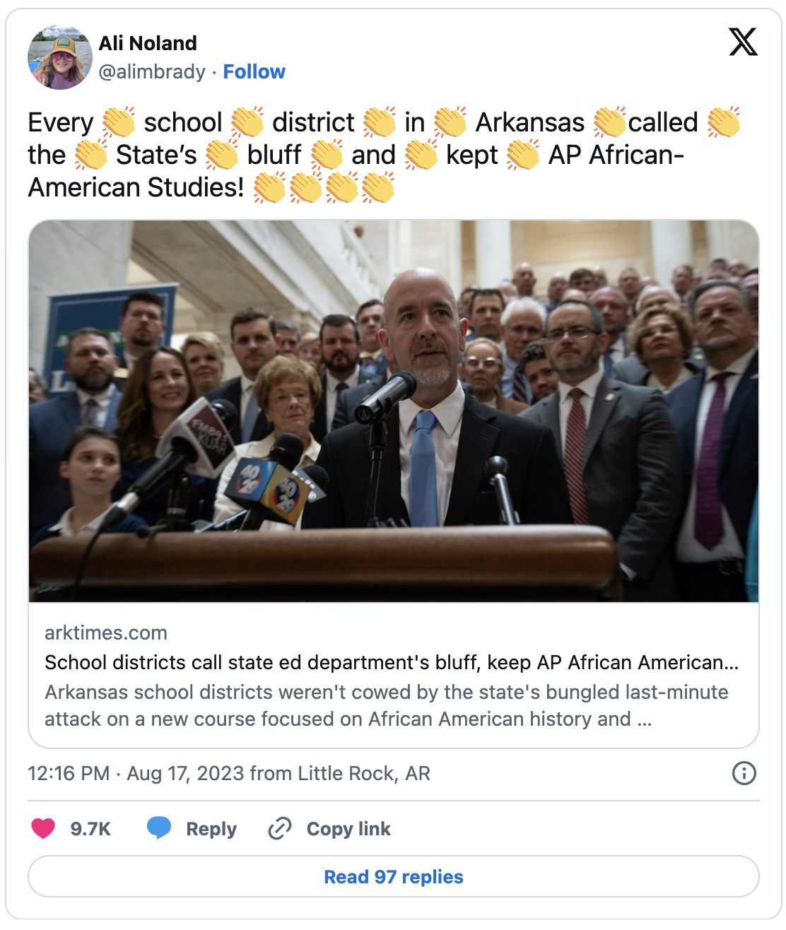 Tweet by Ali Noland with article link noting that every school district in Arkansas called the State's bluff and kept AP African-American Studies