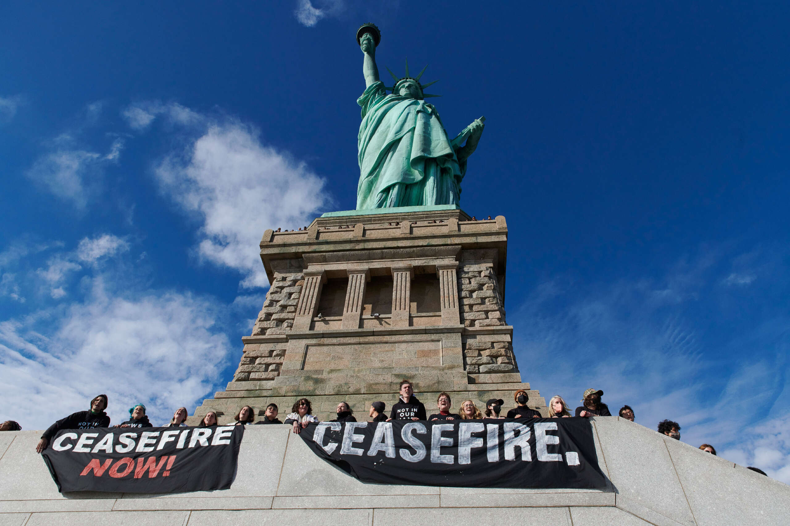 Jewish Voice for Peace Takes Over Statue of Liberty in Protest for Cea…