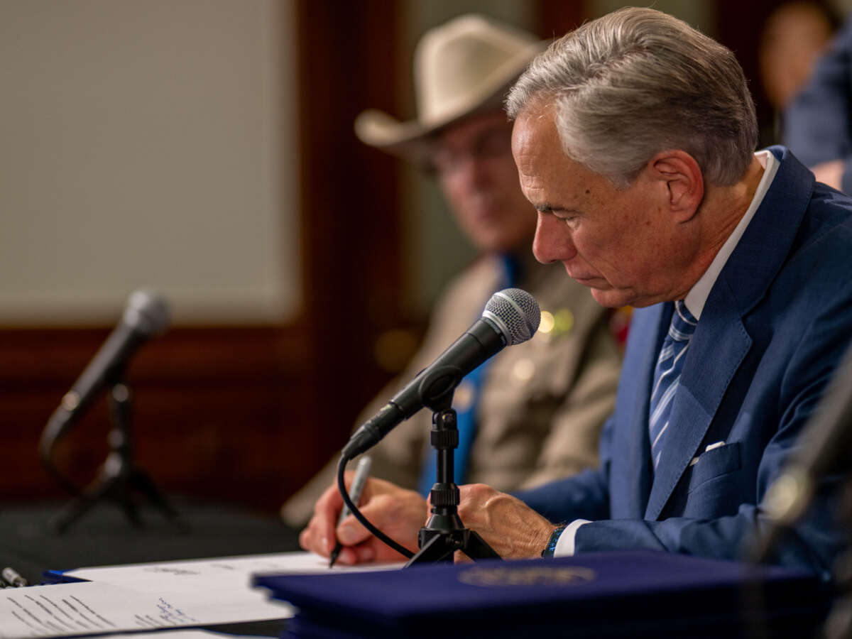 Rights Groups Decry Anti-Migrant Bills That Texas Governor Is Poised to Sign