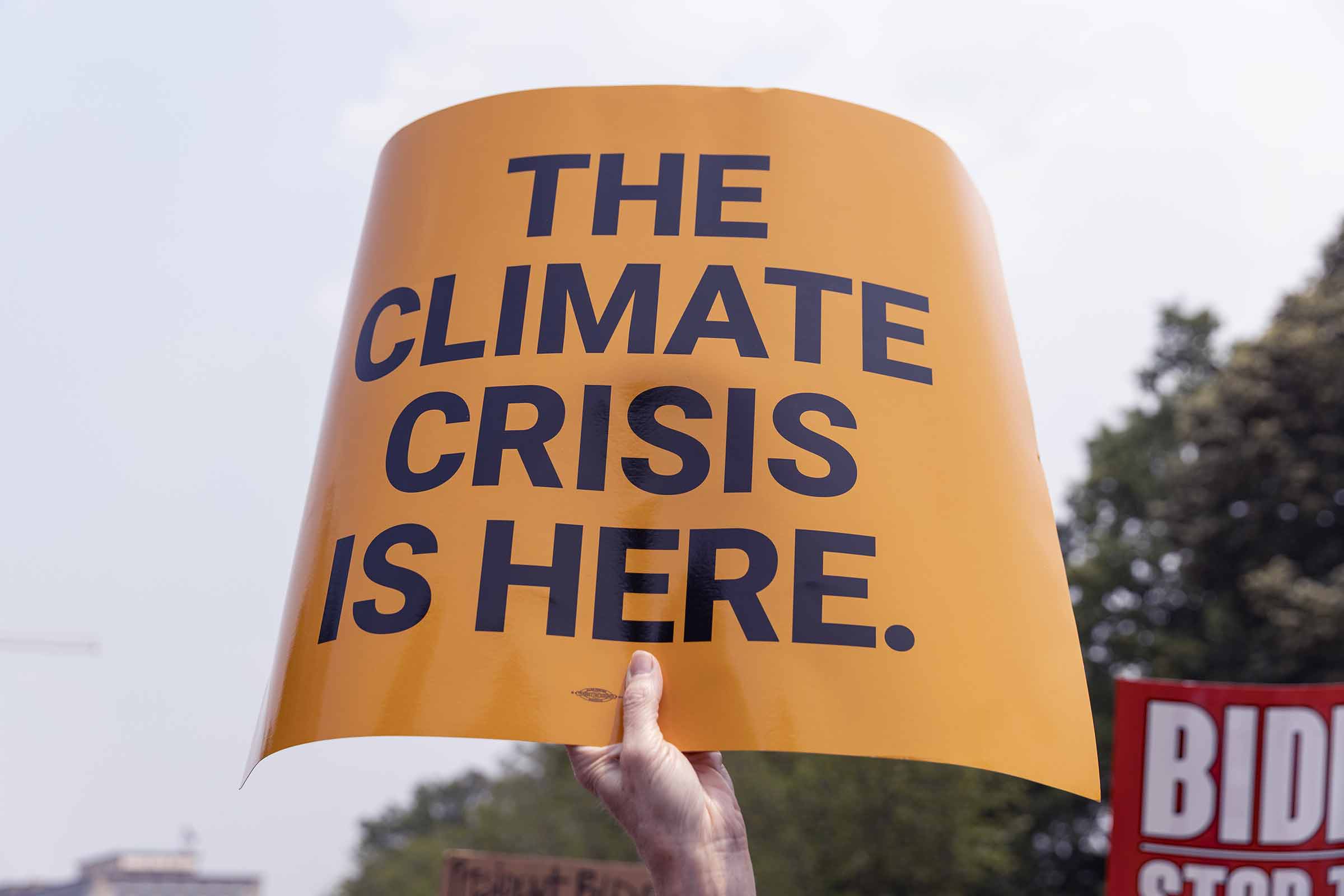 Climate Campaigners Slam Fresh Federal Approvals for Mountain Valley Pipeline - Vimarsana News