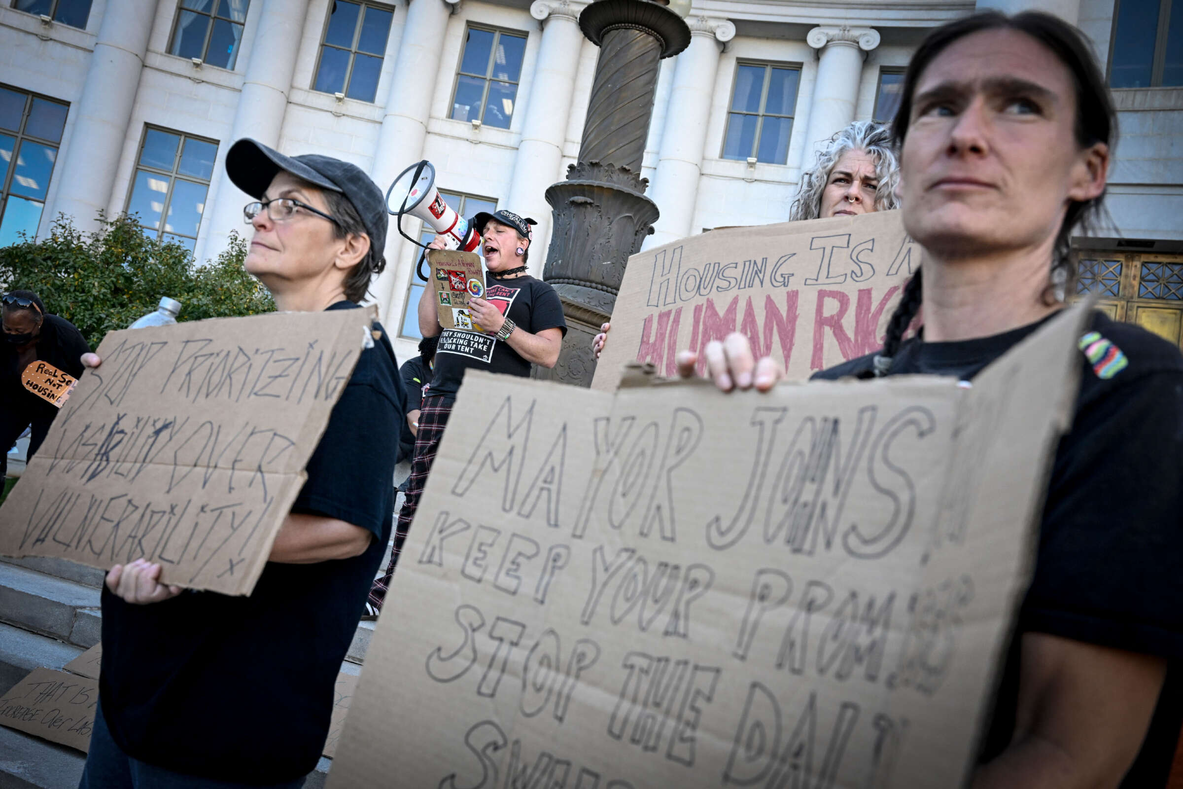 Advocates Condemn Denver Mayor Veto of Homeless Sweeping Ban Ordinance Truthout