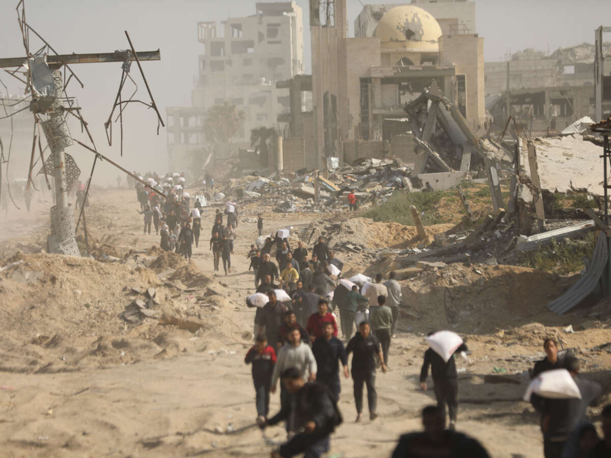 Senators to Biden: US Law Forbids Arming Israel If It Keeps Blocking Aid to Gaza