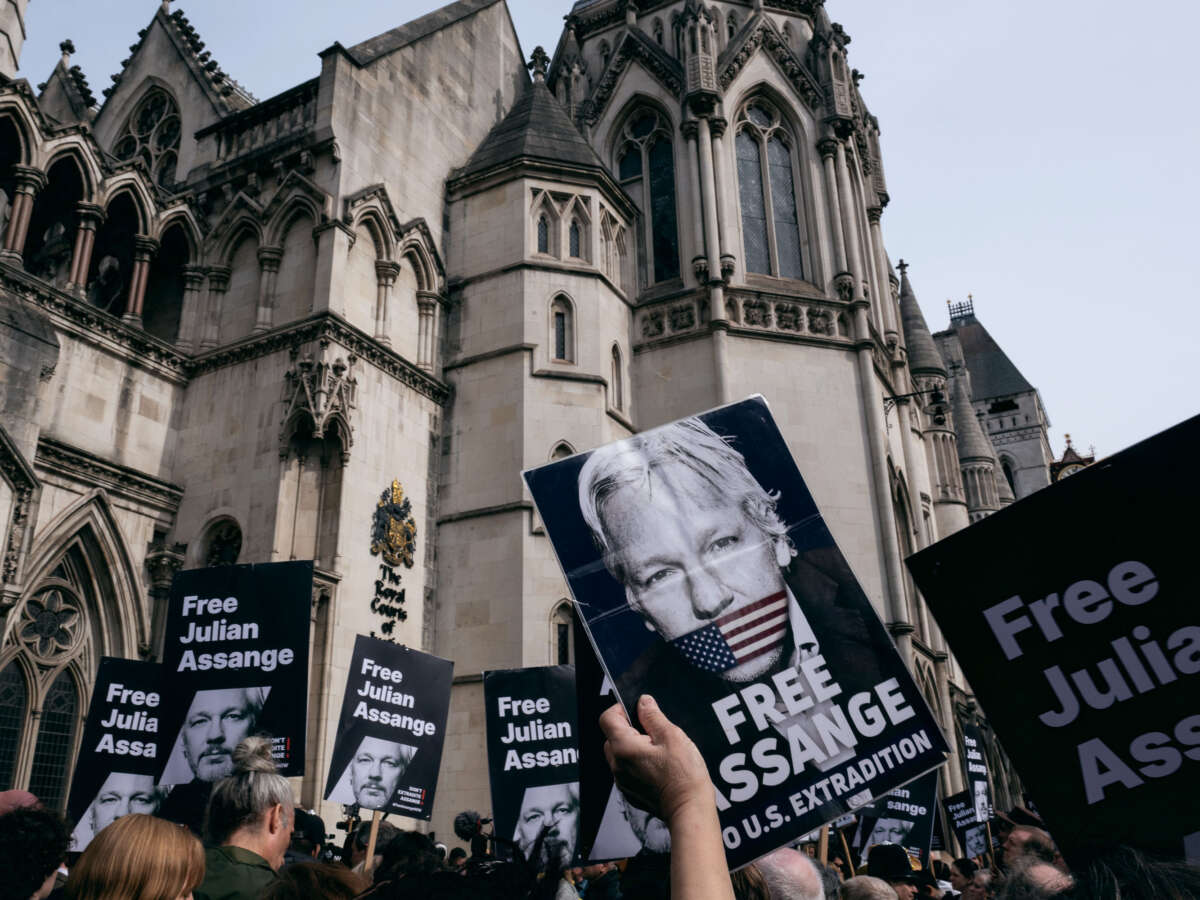 UK Gives Biden Opportunity to Dodge Assange Appeal by “Assuring” His Rights