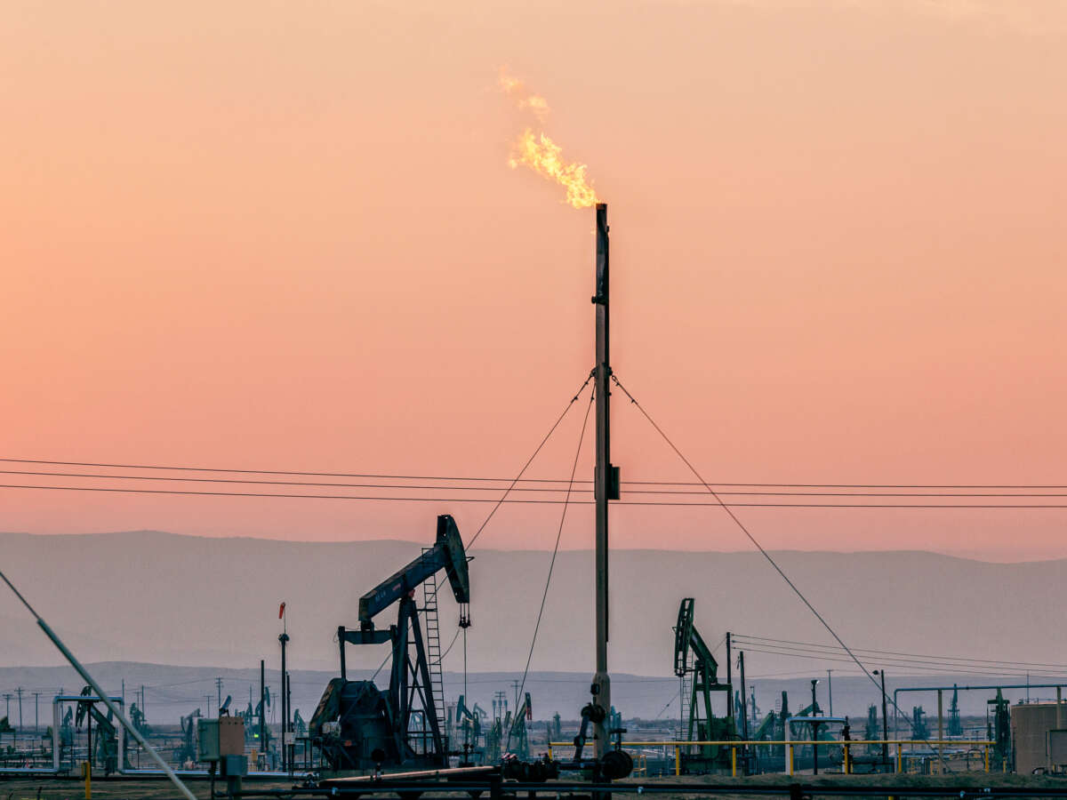 US Leads in New Fossil Fuel Projects Despite Climate Emergency
