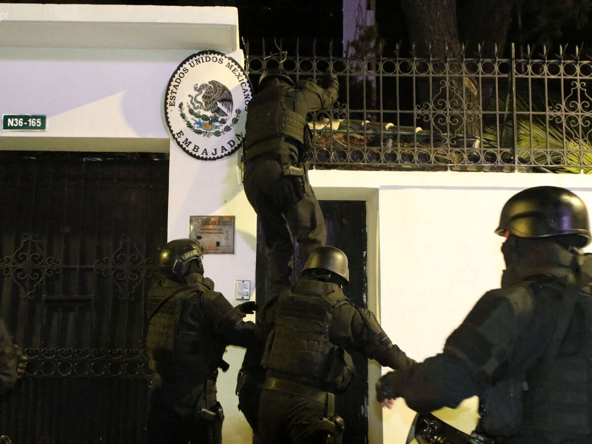 Mexico Cuts Diplomatic Ties With Ecuador After Quito Embassy Raid
