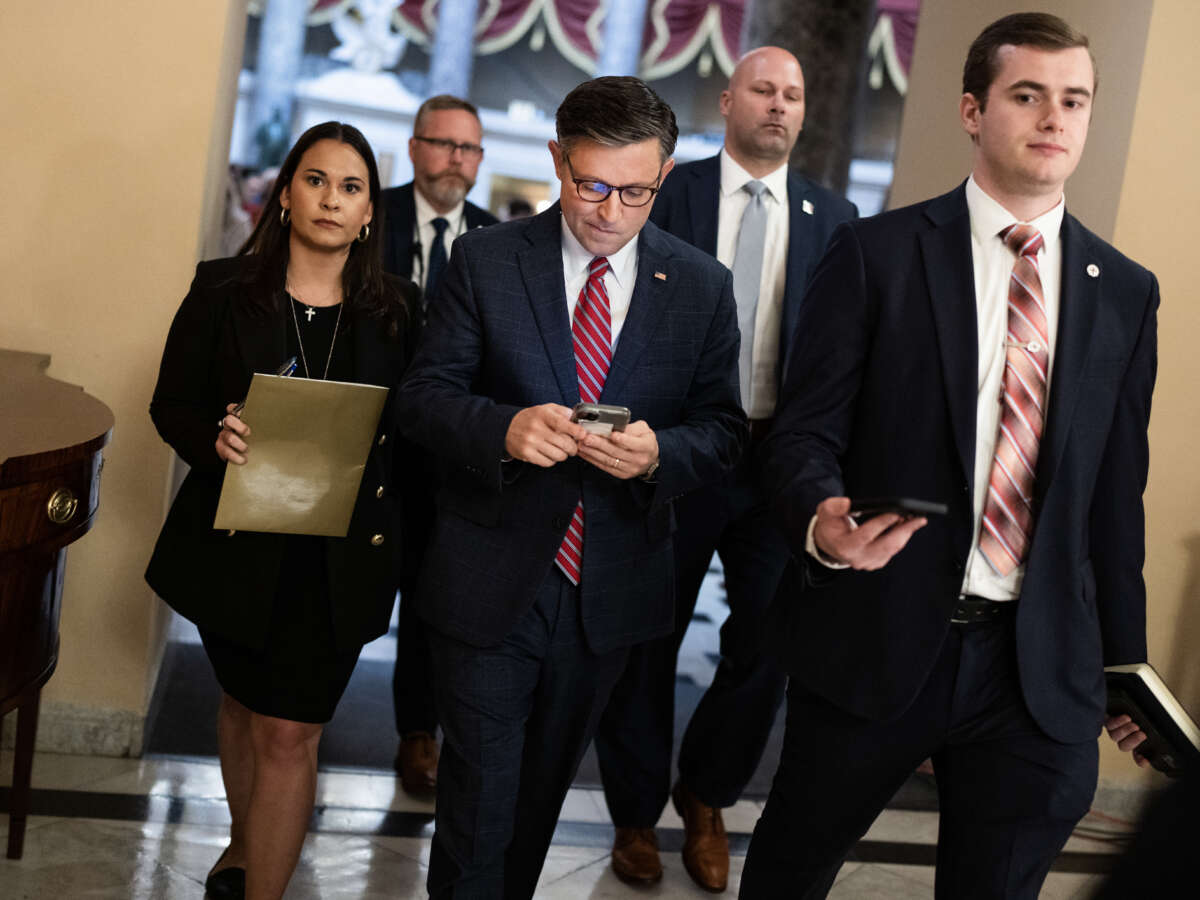 House Dems Team Up With GOP to Expand Warrantless Spying on Americans