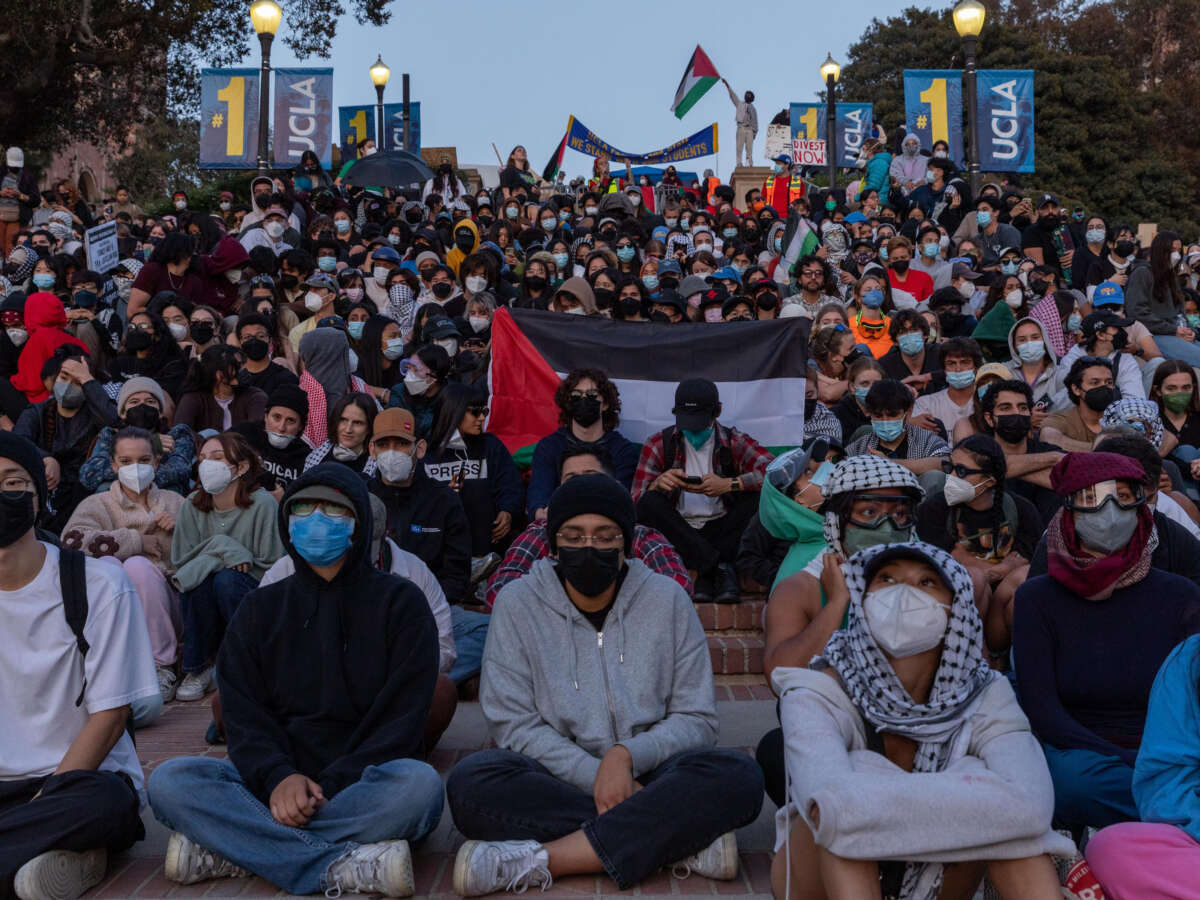 College Democrats Applaud Student Protests, Slam Biden for Gaza Policy