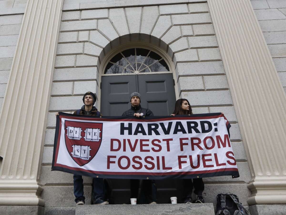 Divesting From Israel’s War Isn’t Naive. Students Did It With Fossil Fuels.
