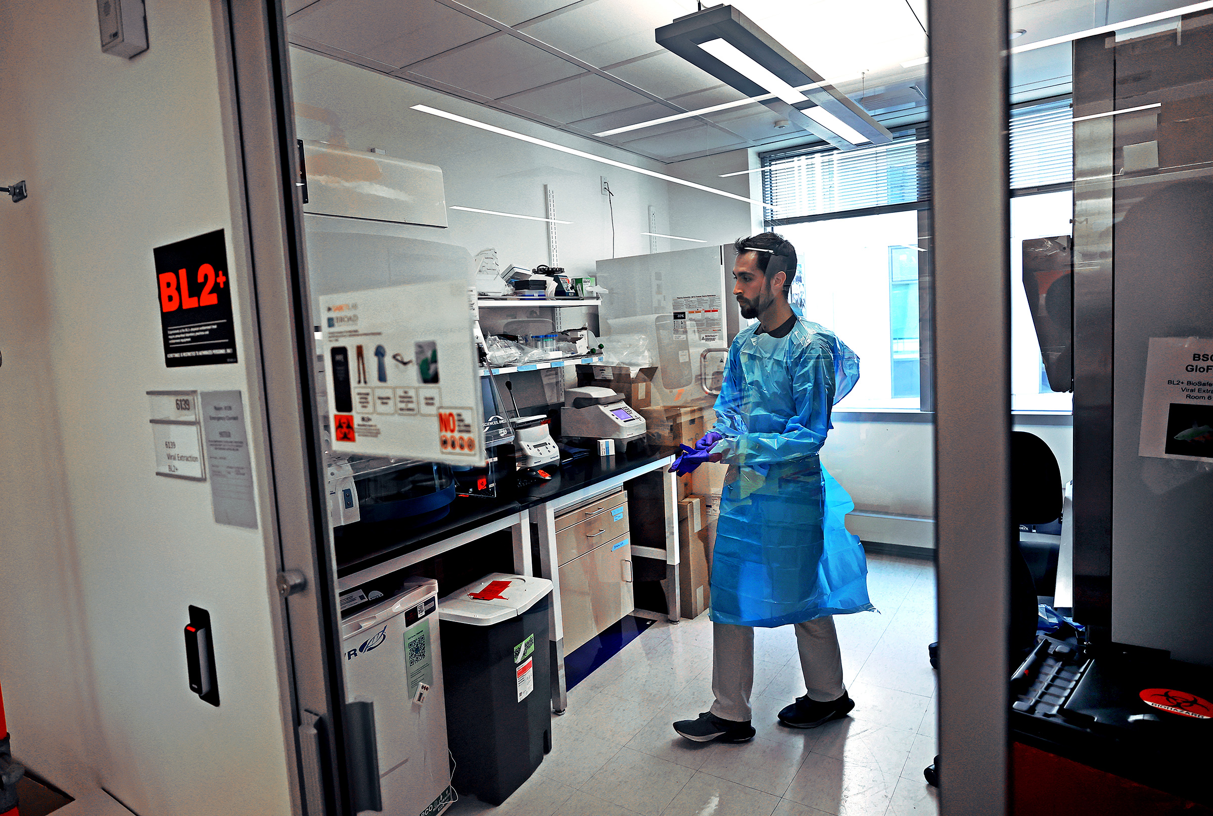 US Pays Moderna $176 Million to Develop Bird Flu Vaccine Amid Waves of ...