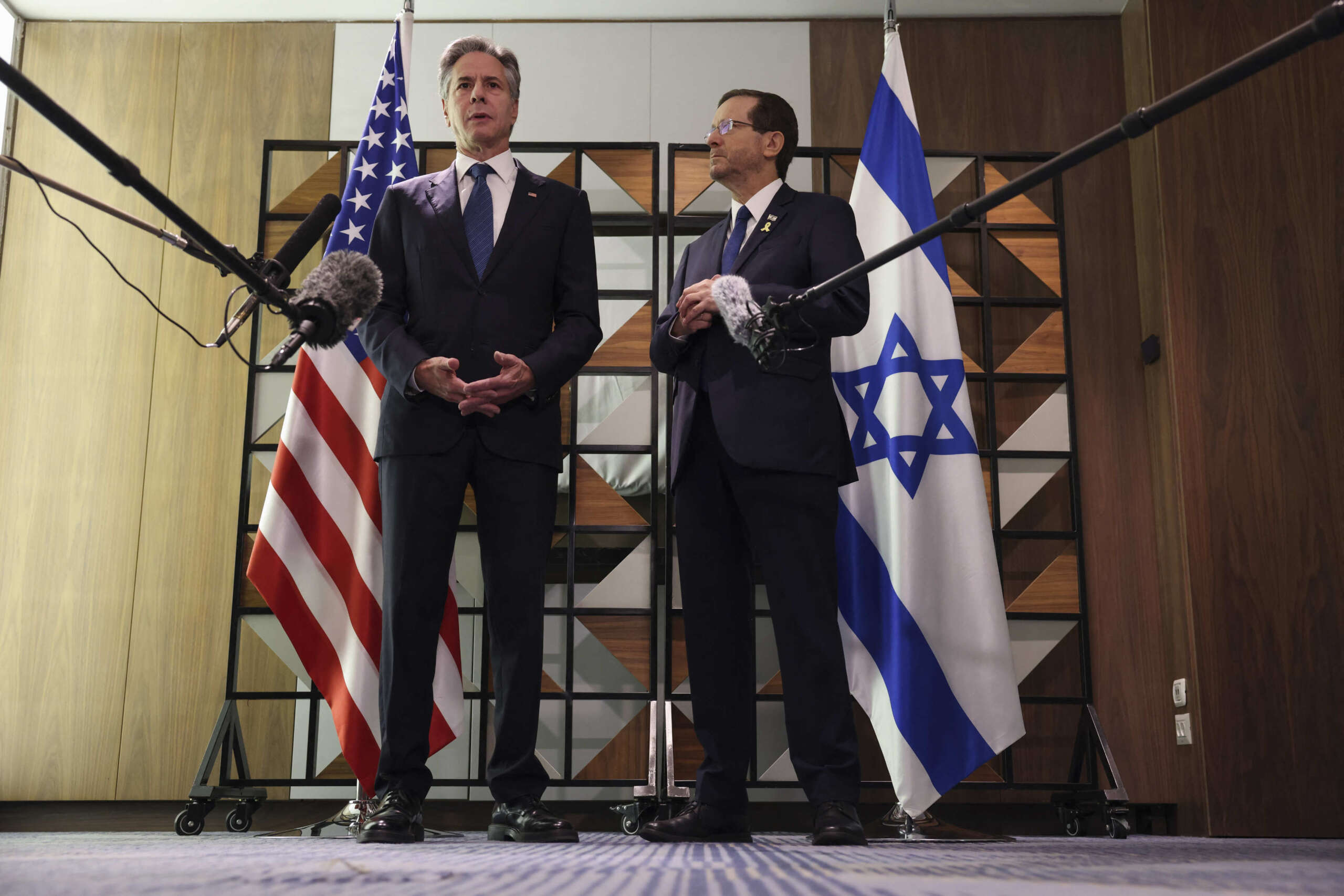 Blinken Warns of Ceasefire Deadline as US Pledges Even More Arms to ...