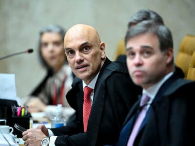 Minister Alexandre de Moraes orders the blocking of the accounts of another of Elon Musk's companies, Starlink, to guarantee the payment of fines imposed due to the lack of representatives of X in Brazil, on August 29, 2024.