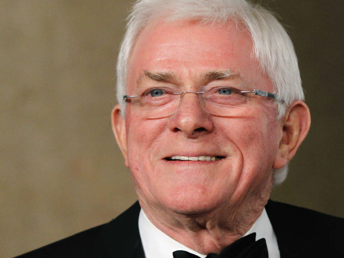 Phil Donahue, Fired by MSNBC for Hosting Guests Against Iraq War, Dies at 88