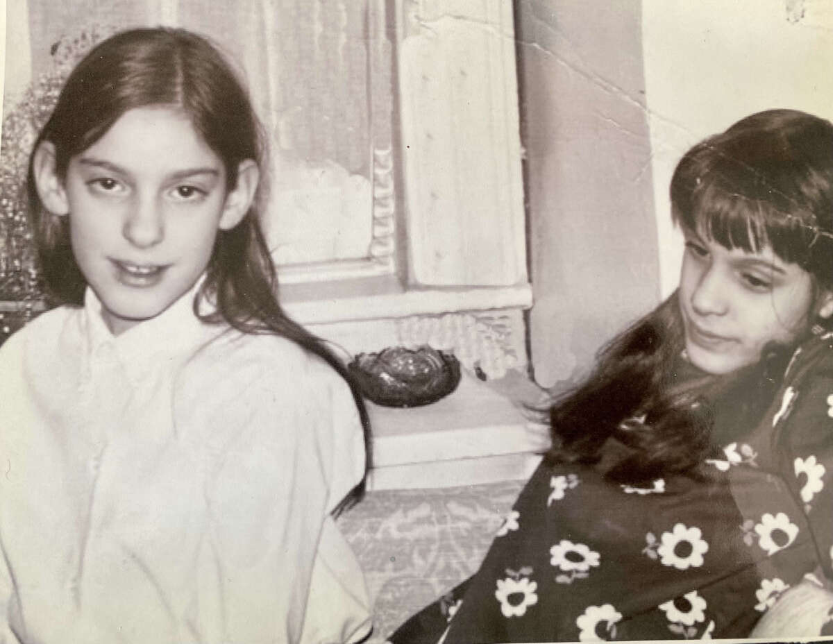 Martha Hodes (left) and Catherine Hodes sit together after returning to New York after being held hostage in September 1970.