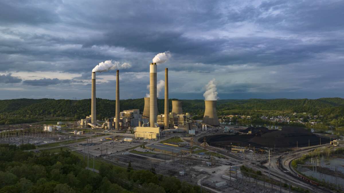 Aerial view of John E. Amos Power Plant in West Virginia.