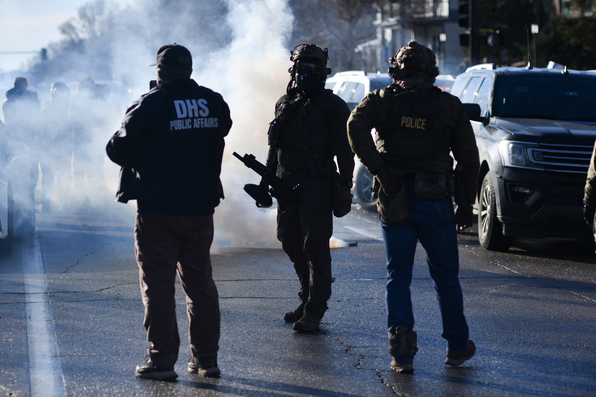 Immigration Agents Teargas Minneapolis Family’s Car With 6 Kids Inside