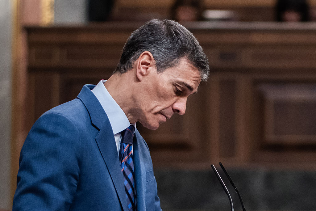 Spanish Prime Minister Welcomes Ceasefire in Iran But Rejects Praise for Trump
