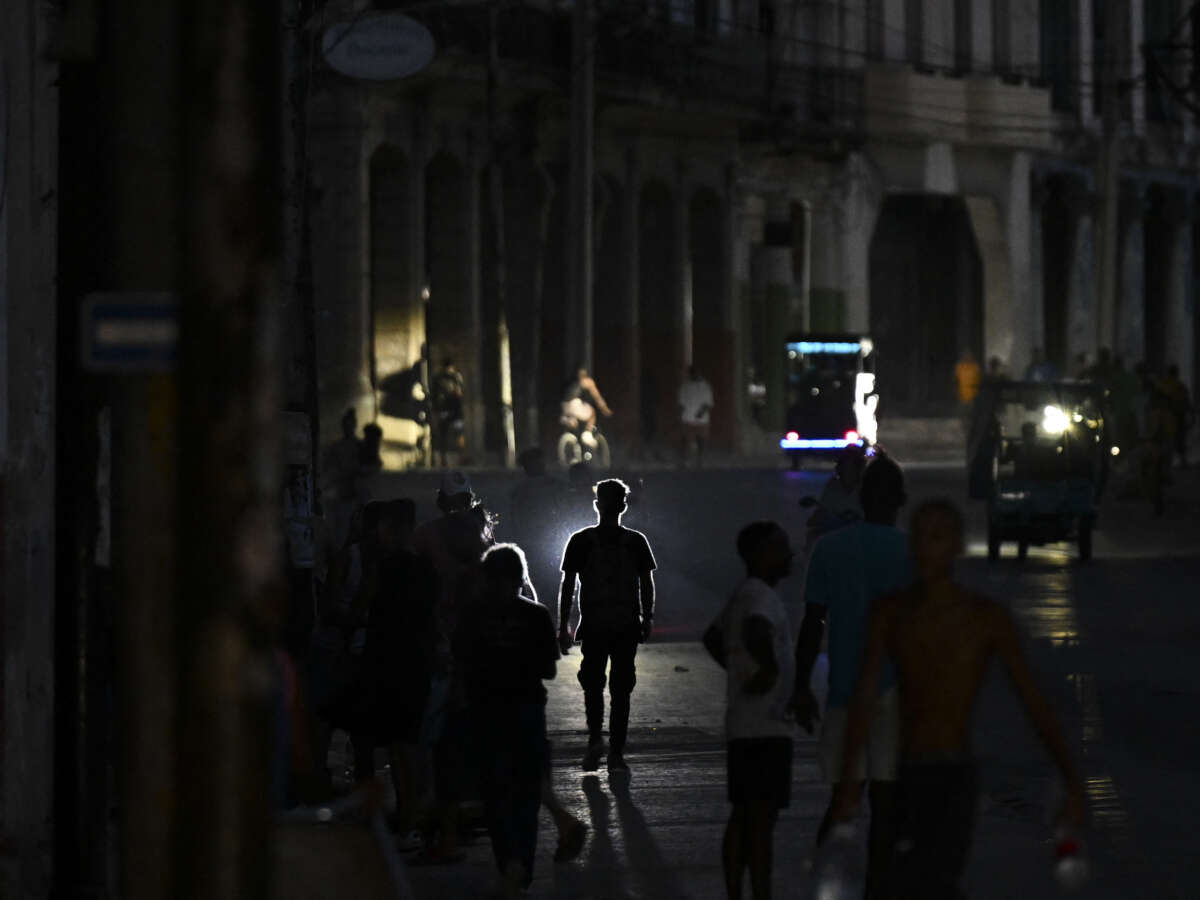 Cuba Runs Out of Oil Amidst Suffocating US Blockade