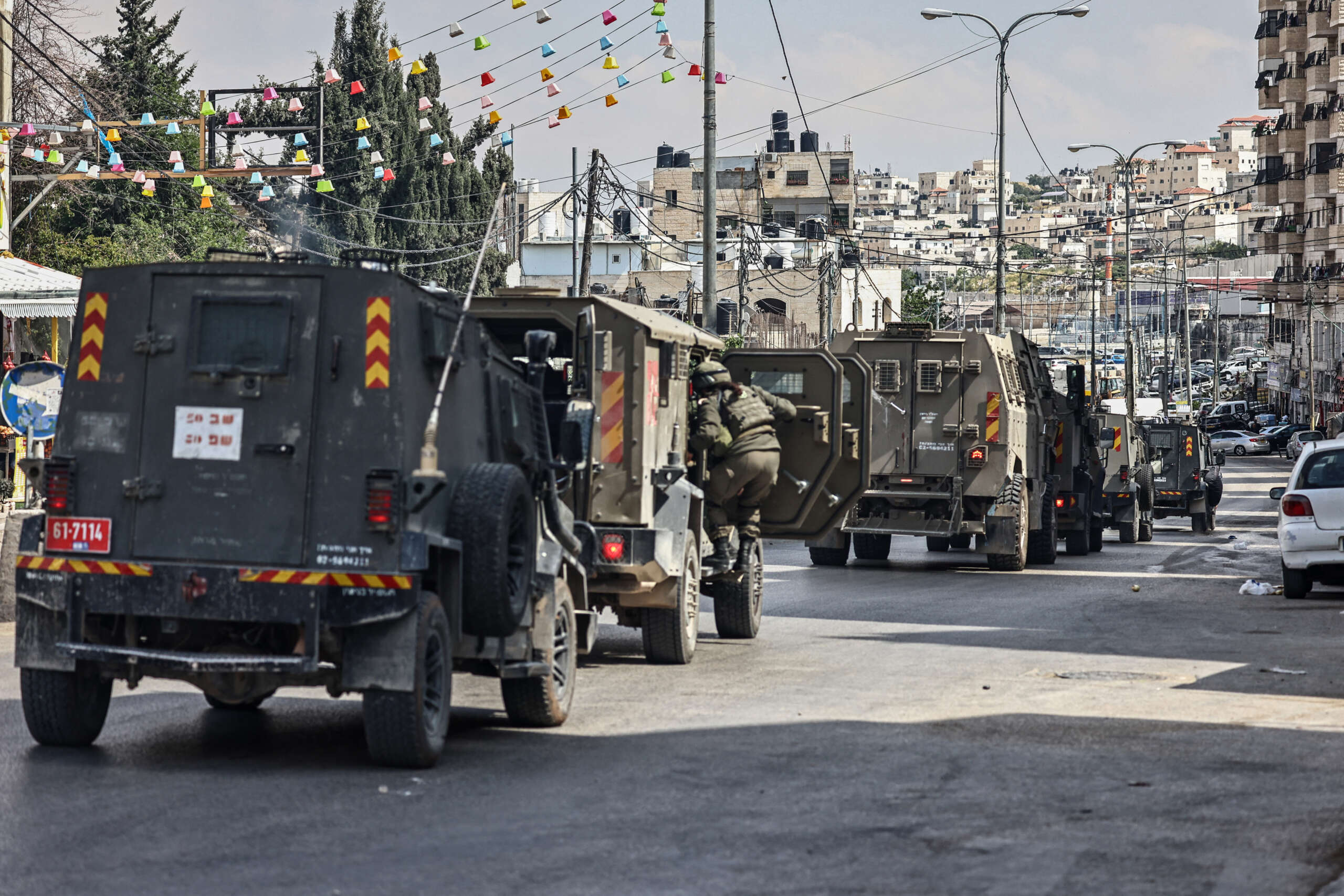 Israel Escalates Siege on Qalandia Refugee Camp, Pursuing Settlement Plans
