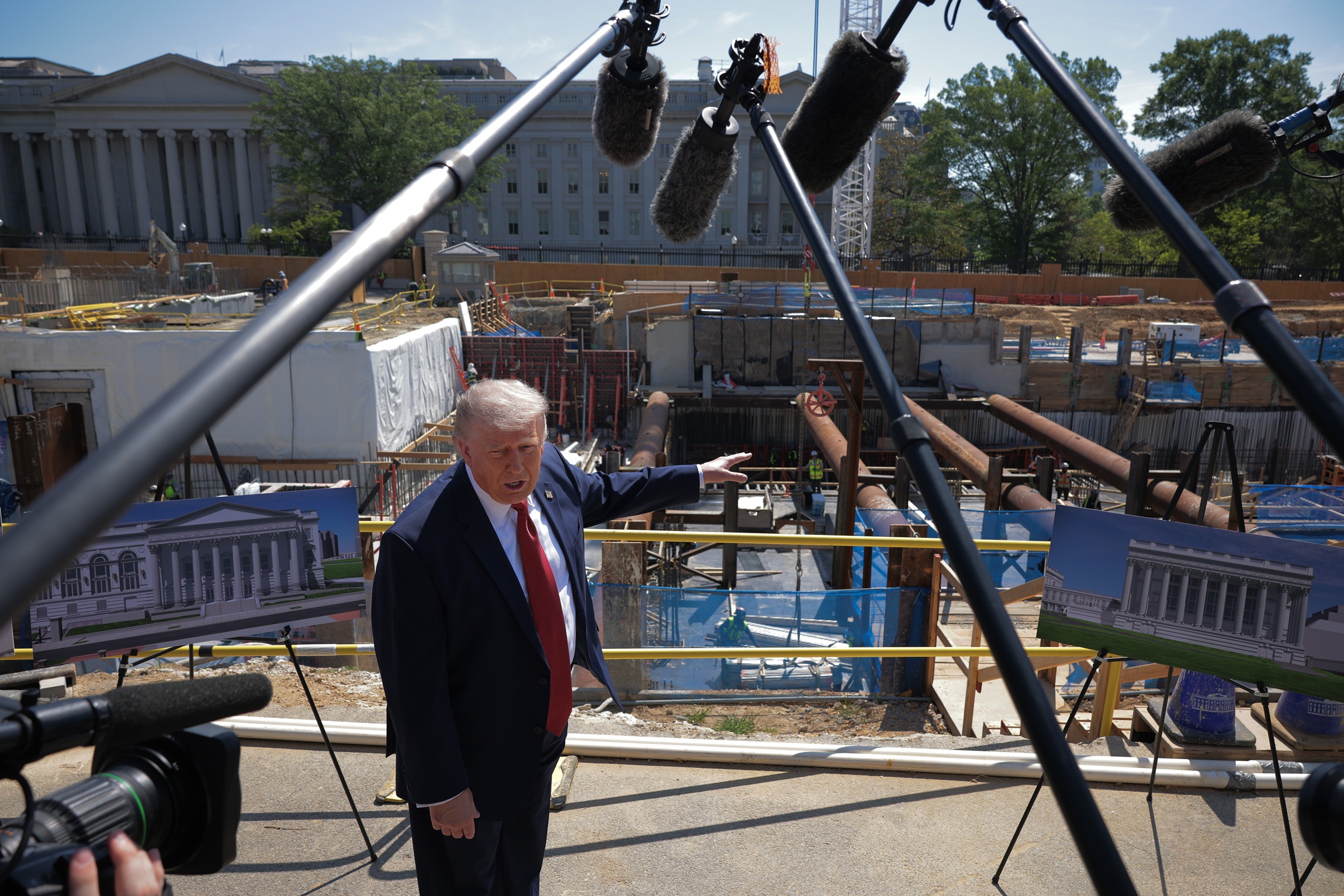 Trump’s Ballroom Price Soars to $600 Million — Half of Which Taxpayers Will Fund