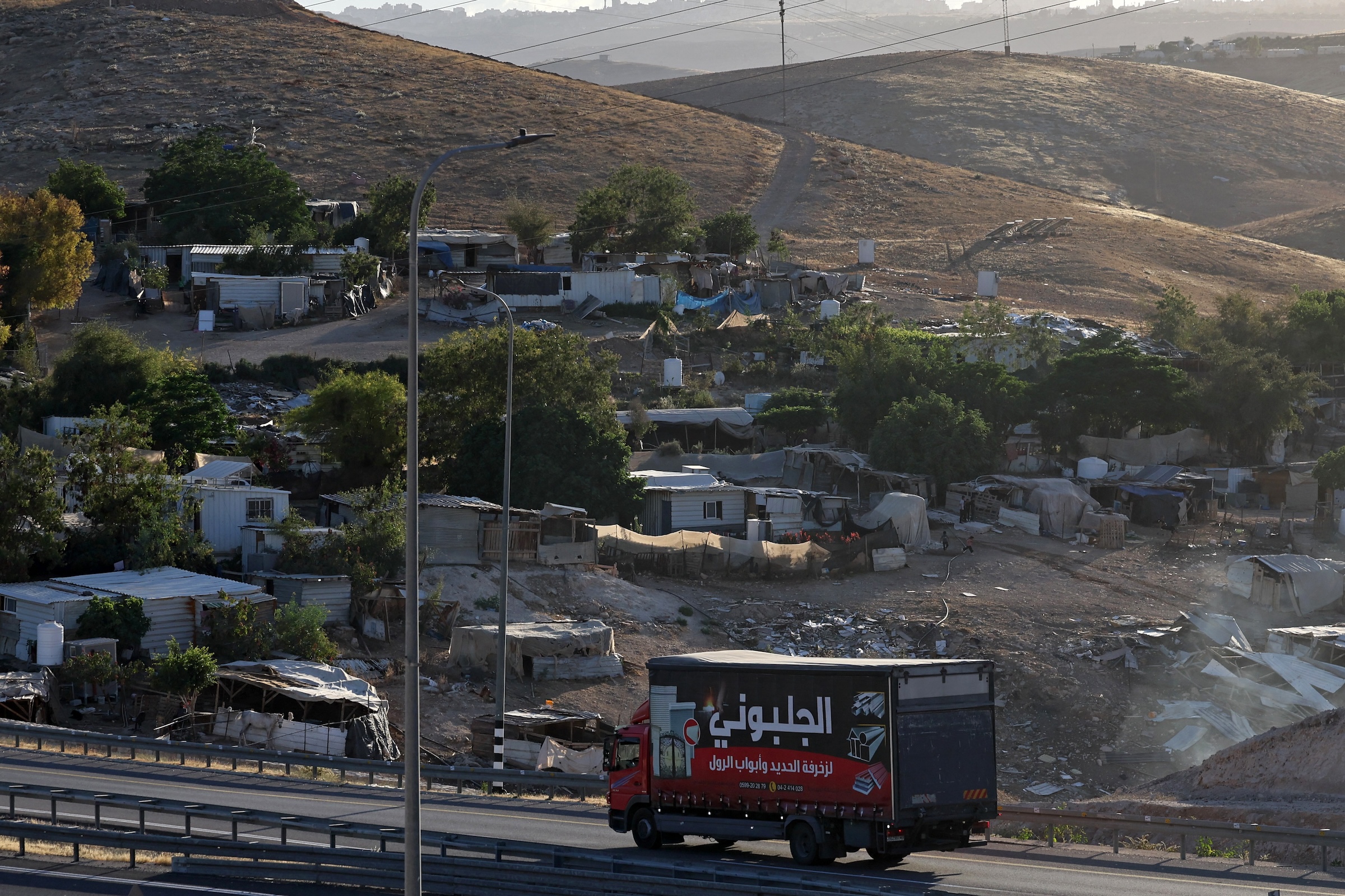UK to Sanction Israel Over Settlement Project That Would Cut West Bank in Half