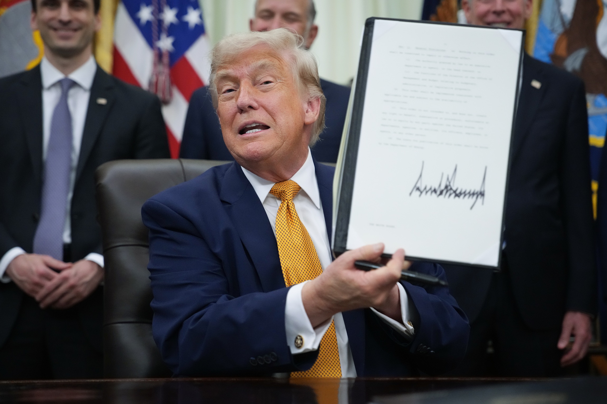 Trump Pardons Mega-Donor Days After Contribution to GOP Candidate
