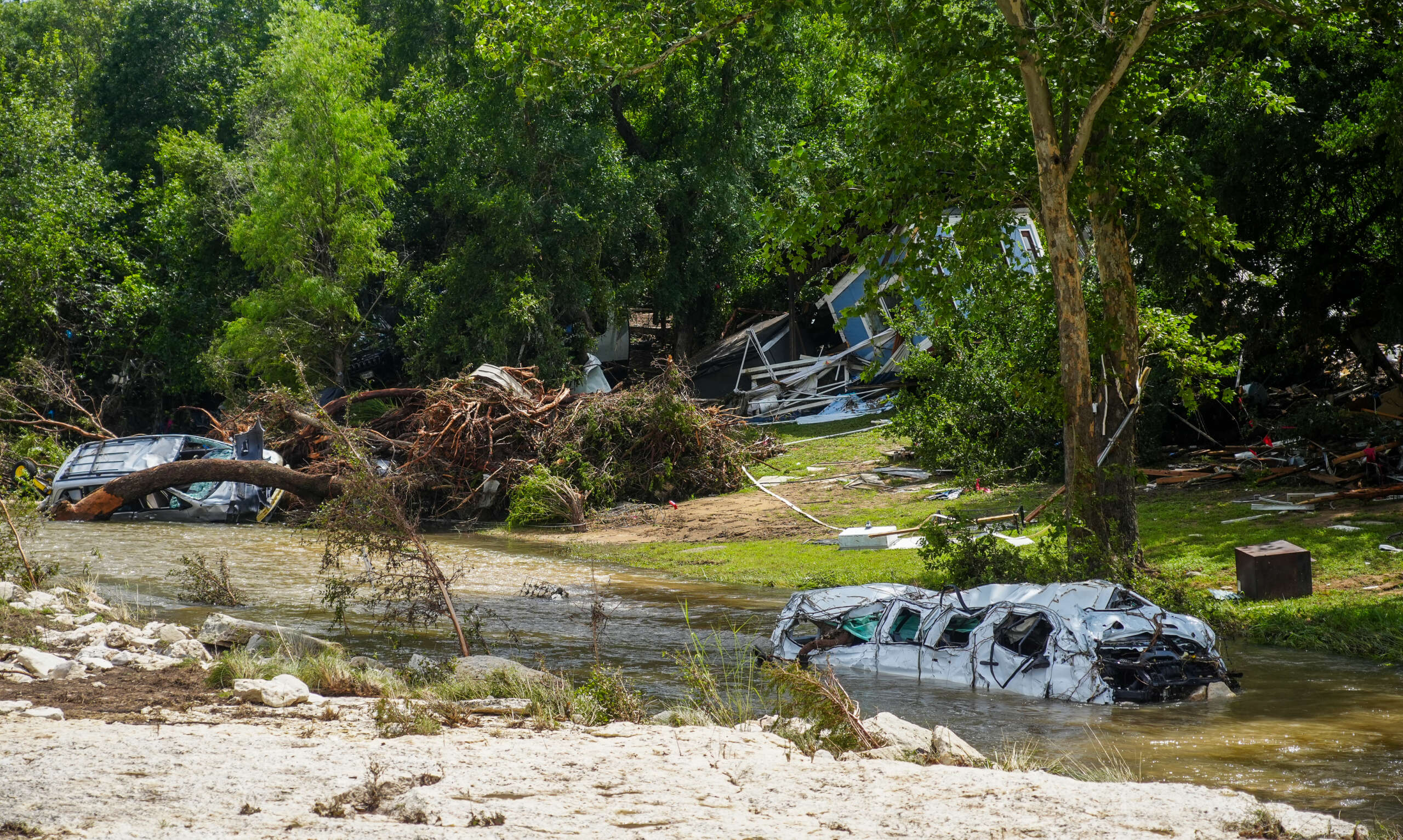 Trump Under Fire for Diverting Disaster Relief Workers to Immigration Policing